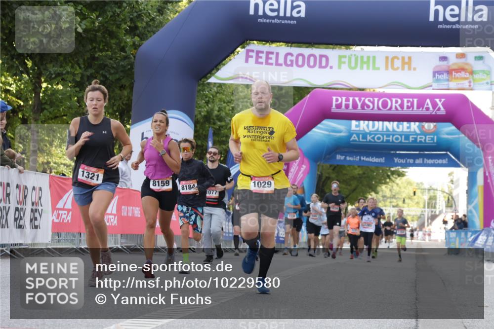 06.09.2026 - CURREX Alsterlauf Yannick Fuchs http://msf.ph/oto/10229580 06.09.2026 11:47:13 Ziel 1001, 1029, 1046, 1321, 1343, 8159, 8184, 8208, 8335 meine-sportfotos.de
