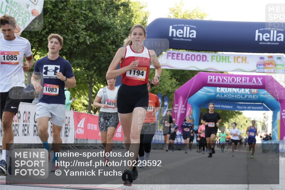 06.09.2026 - CURREX Alsterlauf Yannick Fuchs http://msf.ph/oto/10229592 06.09.2026 11:47:35 Ziel 1081, 1083, 1085, 1111, 1123, 1130, 1194, 1279, 1329, 1333, 8046, 8048, 8070, 8172, 8236, 8327 meine-sportfotos.de