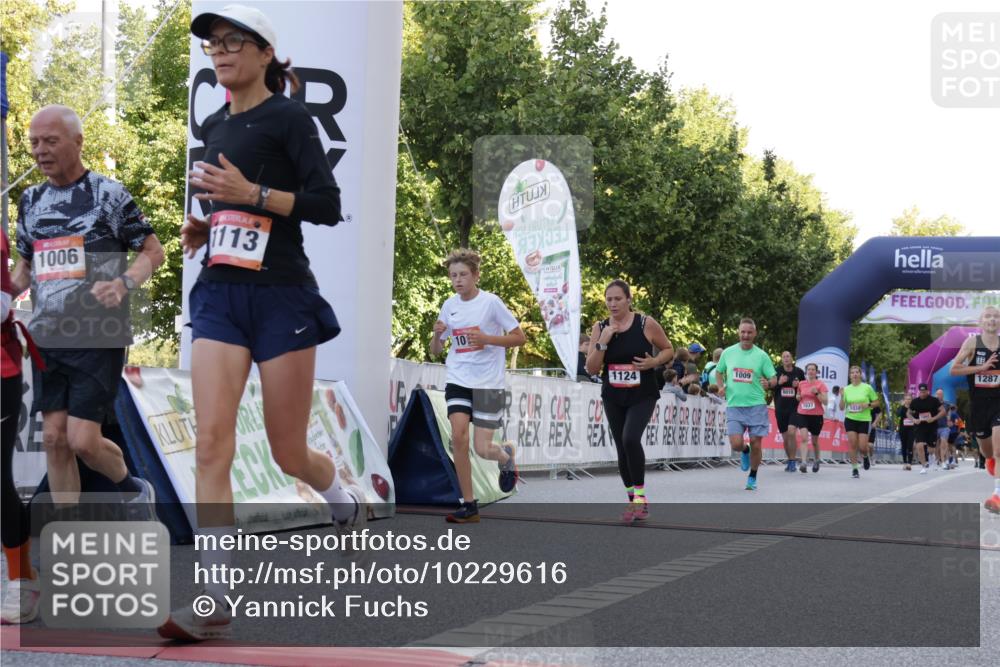 06.09.2026 - CURREX Alsterlauf Yannick Fuchs http://msf.ph/oto/10229616 06.09.2026 11:47:53 Ziel 1006, 1009, 1018, 1059, 1068, 1069, 1124, 1223, 1281, 1287 meine-sportfotos.de