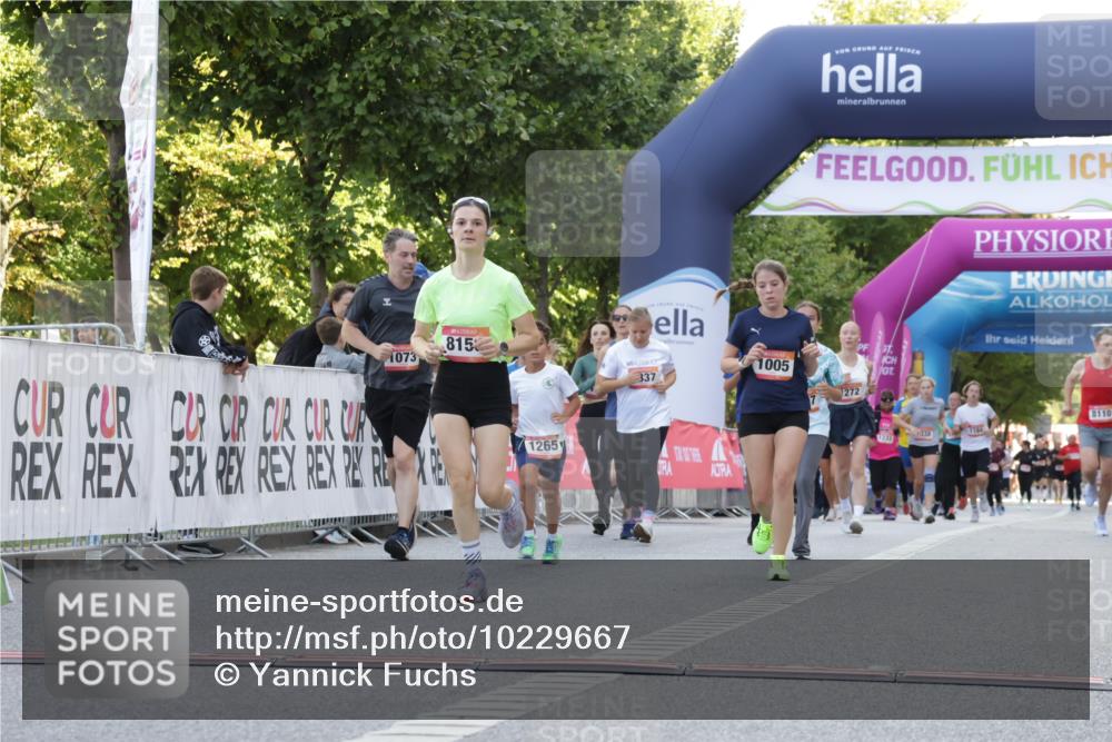 06.09.2026 - CURREX Alsterlauf Yannick Fuchs http://msf.ph/oto/10229667 06.09.2026 11:48:37 Ziel 1005, 1034, 1073, 1097, 1170, 1177, 1265, 1270, 1293, 8110, 8155 meine-sportfotos.de