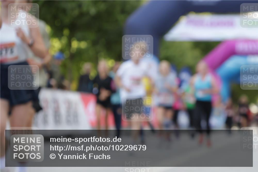 06.09.2026 - CURREX Alsterlauf Yannick Fuchs http://msf.ph/oto/10229679 06.09.2026 11:48:44 Ziel 1005, 1073, 1096, 1097, 1184, 1185, 1222, 1231, 1247, 1260, 1265, 1272, 1280, 1337, 8110, 8155 meine-sportfotos.de
