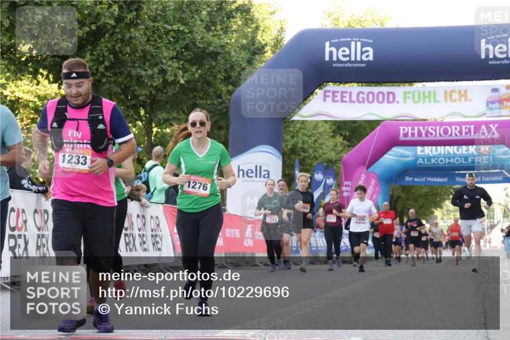 06.09.2026 - CURREX Alsterlauf Yannick Fuchs http://msf.ph/oto/10229696 06.09.2026 11:48:51 Ziel 1096, 1184, 1231, 1233, 1238, 1247, 1272, 1275, 1276, 1280, 1326, 1338, 8347 meine-sportfotos.de