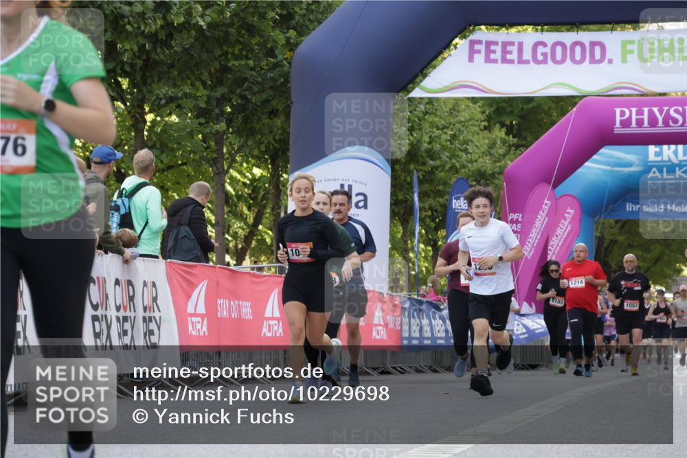 06.09.2026 - CURREX Alsterlauf Yannick Fuchs http://msf.ph/oto/10229698 06.09.2026 11:48:52 Ziel 1066, 1096, 1184, 1233, 1238, 1247, 1250, 1275, 1276, 1326, 1338, 8347 meine-sportfotos.de
