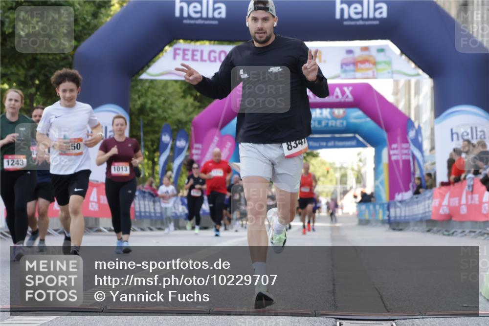 06.09.2026 - CURREX Alsterlauf Yannick Fuchs http://msf.ph/oto/10229707 06.09.2026 11:48:56 Ziel 1013, 1066, 1233, 1238, 1243, 1250, 1273, 1275, 1276, 1326, 1338, 8347 meine-sportfotos.de