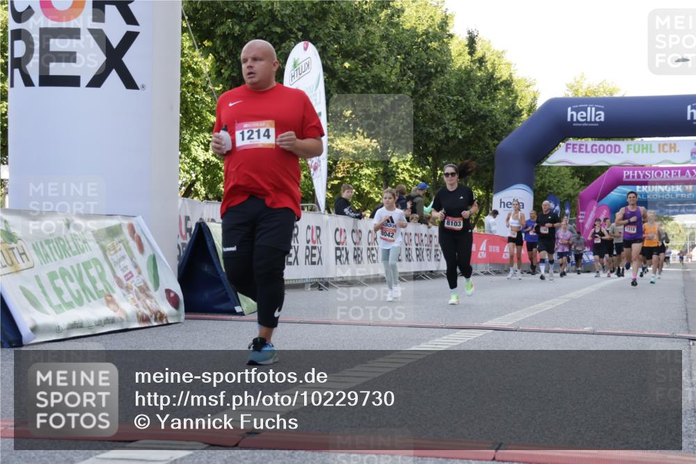 06.09.2026 - CURREX Alsterlauf Yannick Fuchs http://msf.ph/oto/10229730 06.09.2026 11:49:07 Ziel 1013, 1057, 1119, 1142, 1214, 1273, 1295, 1318, 8042, 8103 meine-sportfotos.de