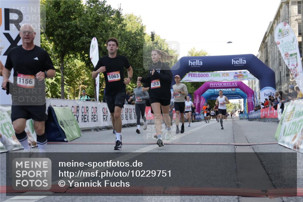 06.09.2026 - CURREX Alsterlauf Yannick Fuchs http://msf.ph/oto/10229751 06.09.2026 11:49:16 Ziel 1063, 1072, 1078, 1155, 1156, 1213, 1284, 1285, 1286, 1288, 1294, 1295, 1318, 8042, 8103, 8245, 8261 meine-sportfotos.de