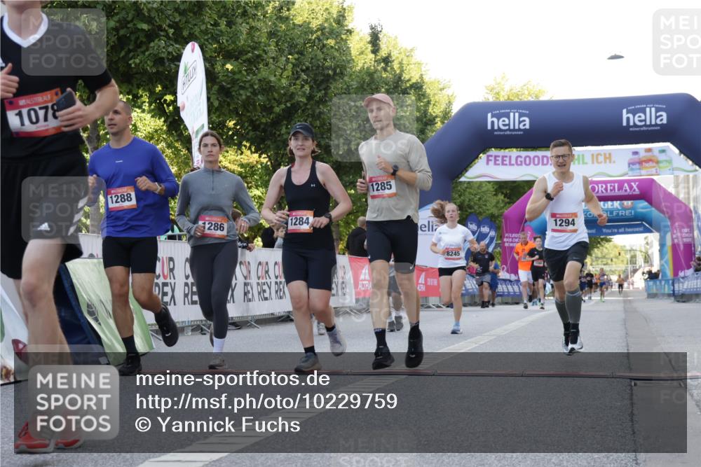 06.09.2026 - CURREX Alsterlauf Yannick Fuchs http://msf.ph/oto/10229759 06.09.2026 11:49:18 Ziel 1063, 1072, 1078, 1155, 1156, 1172, 1213, 1216, 1284, 1285, 1286, 1288, 1294, 1295, 1318, 8245, 8261 meine-sportfotos.de