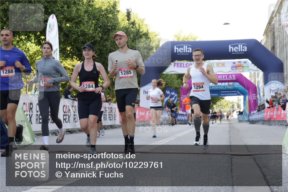 06.09.2026 - CURREX Alsterlauf Yannick Fuchs http://msf.ph/oto/10229761 06.09.2026 11:49:18 Ziel 1063, 1072, 1078, 1155, 1156, 1172, 1213, 1216, 1284, 1285, 1286, 1288, 1294, 1295, 1318, 8245, 8261 meine-sportfotos.de