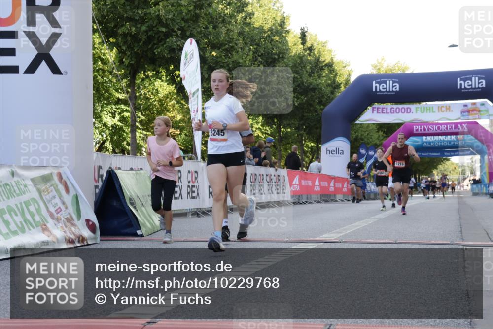 06.09.2026 - CURREX Alsterlauf Yannick Fuchs http://msf.ph/oto/10229768 06.09.2026 11:49:21 Ziel 1060, 1063, 1072, 1078, 1155, 1156, 1172, 1213, 1216, 1267, 1284, 1285, 1286, 1288, 1294, 8245 meine-sportfotos.de