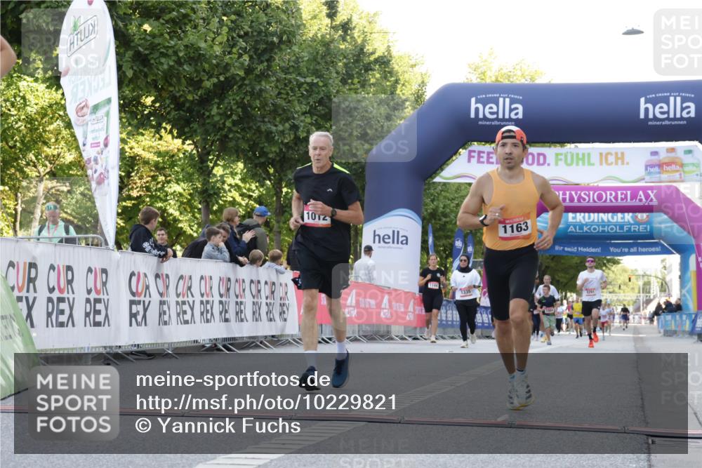 06.09.2026 - CURREX Alsterlauf Yannick Fuchs http://msf.ph/oto/10229821 06.09.2026 11:49:43 Ziel 1012, 1163, 1249, 1251, 1328, 1339, 8185 meine-sportfotos.de