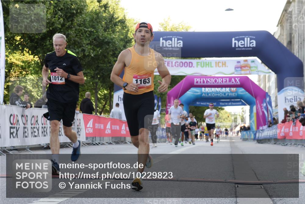 06.09.2026 - CURREX Alsterlauf Yannick Fuchs http://msf.ph/oto/10229823 06.09.2026 11:49:44 Ziel 1012, 1163, 1249, 1251, 1328, 1339, 8185 meine-sportfotos.de