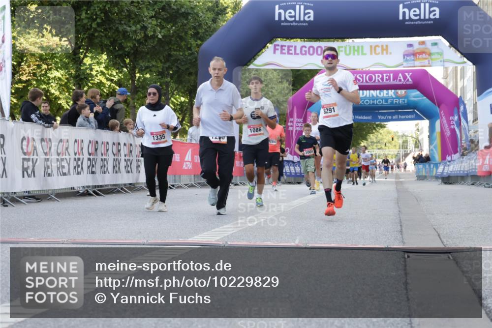 06.09.2026 - CURREX Alsterlauf Yannick Fuchs http://msf.ph/oto/10229829 06.09.2026 11:49:49 Ziel 1012, 1086, 1163, 1290, 1335, 1339, 8291 meine-sportfotos.de