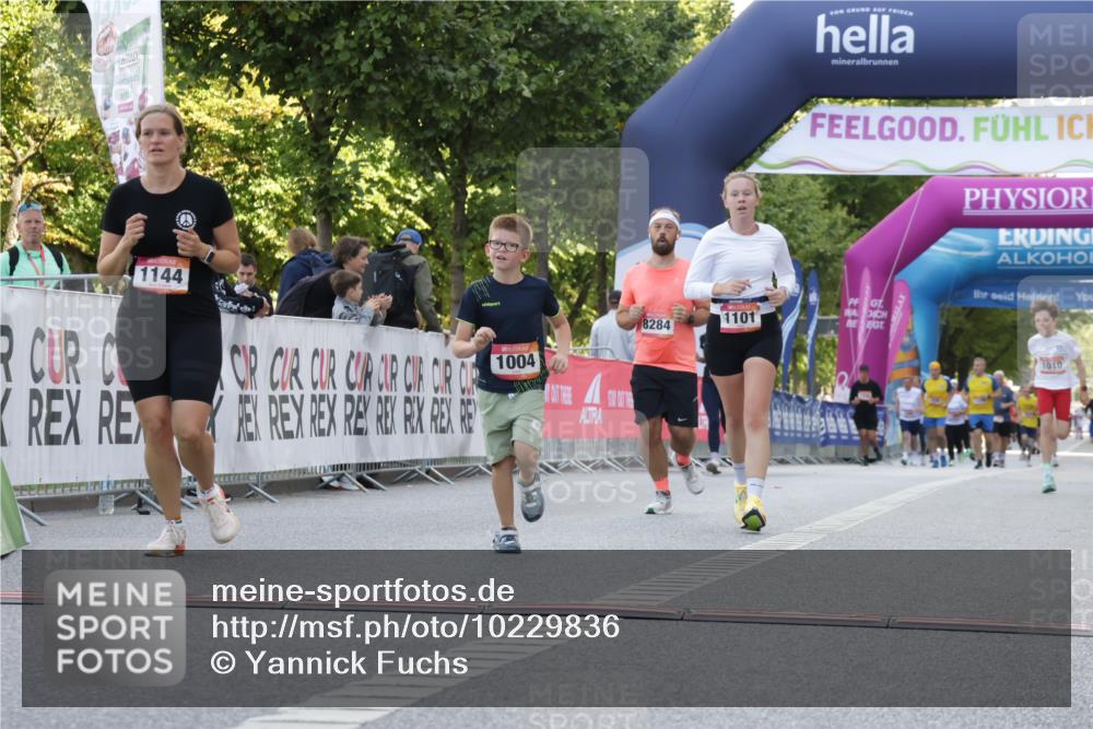 06.09.2026 - CURREX Alsterlauf Yannick Fuchs http://msf.ph/oto/10229836 06.09.2026 11:49:53 Ziel 1004, 1010, 1086, 1101, 1144, 1290, 1335, 8284, 8291 meine-sportfotos.de
