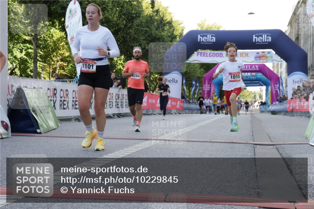 06.09.2026 - CURREX Alsterlauf Yannick Fuchs http://msf.ph/oto/10229845 06.09.2026 11:49:56 Ziel 1004, 1010, 1086, 1101, 1141, 1144, 1290, 1335, 8284, 8291 meine-sportfotos.de