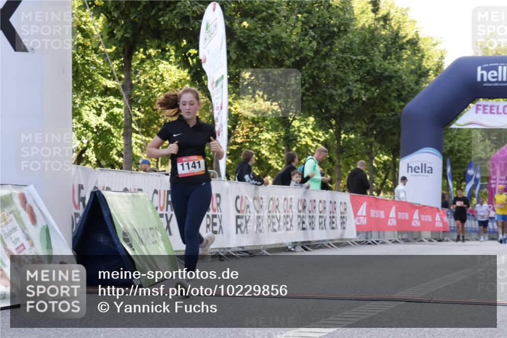 06.09.2026 - CURREX Alsterlauf Yannick Fuchs http://msf.ph/oto/10229856 06.09.2026 11:50:00 Ziel 1004, 1010, 1101, 1141, 1144, 8284 meine-sportfotos.de