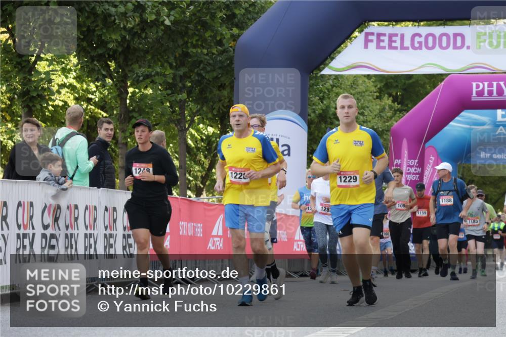 06.09.2026 - CURREX Alsterlauf Yannick Fuchs http://msf.ph/oto/10229861 06.09.2026 11:50:09 Ziel 1031, 1062, 1228, 1229, 1341 meine-sportfotos.de