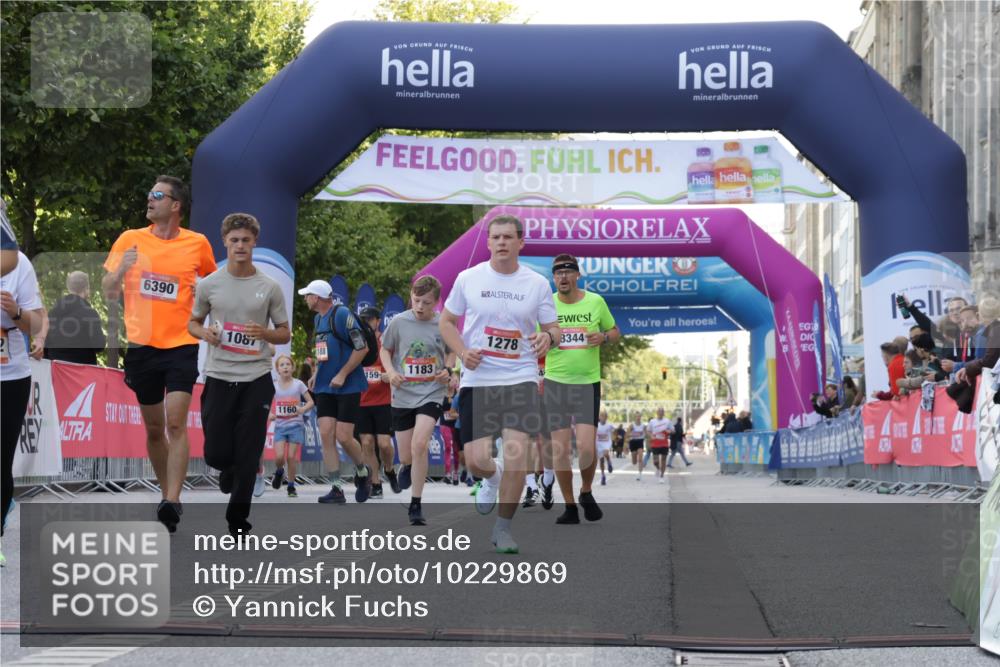06.09.2026 - CURREX Alsterlauf Yannick Fuchs http://msf.ph/oto/10229869 06.09.2026 11:50:16 Ziel 1031, 1062, 1087, 1171, 1183, 1228, 1229, 1248, 1278, 1282, 1292, 1336, 1341, 2484, 6390, 8344 meine-sportfotos.de