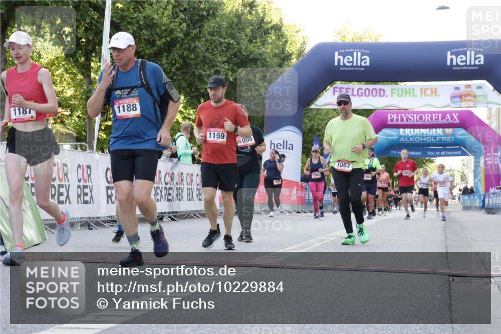 06.09.2026 - CURREX Alsterlauf Yannick Fuchs http://msf.ph/oto/10229884 06.09.2026 11:50:25 Ziel 1055, 1067, 1087, 1140, 1159, 1160, 1171, 1183, 1187, 1188, 1278, 1282, 1292, 1336, 2484, 6390, 8344 meine-sportfotos.de