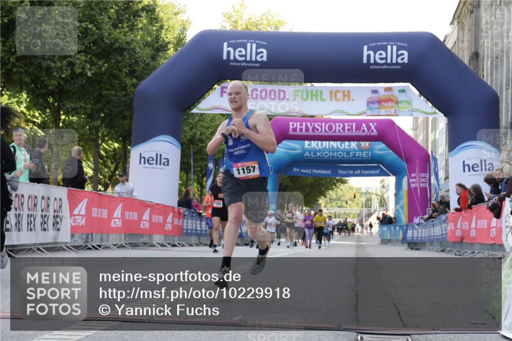 06.09.2026 - CURREX Alsterlauf Yannick Fuchs http://msf.ph/oto/10229918 06.09.2026 11:50:47 Ziel 1149, 1157, 1199, 1234, 1299, 8090 meine-sportfotos.de