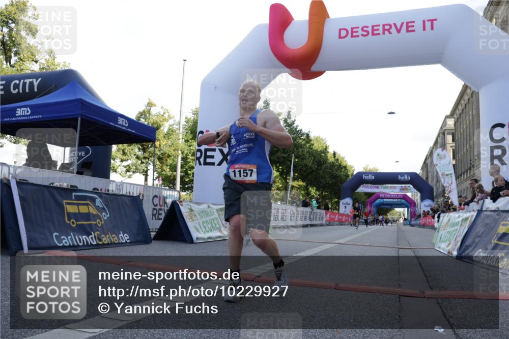 06.09.2026 - CURREX Alsterlauf Yannick Fuchs http://msf.ph/oto/10229927 06.09.2026 11:50:50 Ziel 1149, 1157, 1199, 1211, 1234, 1299 meine-sportfotos.de