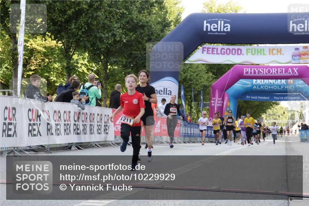 06.09.2026 - CURREX Alsterlauf Yannick Fuchs http://msf.ph/oto/10229929 06.09.2026 11:50:54 Ziel 1157, 1199, 1211, 1234, 1302 meine-sportfotos.de