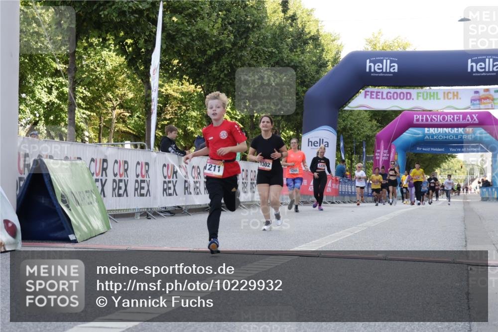 06.09.2026 - CURREX Alsterlauf Yannick Fuchs http://msf.ph/oto/10229932 06.09.2026 11:50:54 Ziel 1157, 1199, 1211, 1234, 1302 meine-sportfotos.de