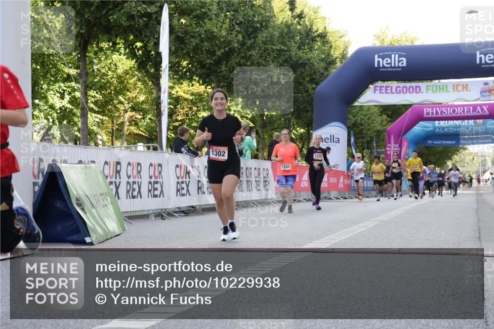 06.09.2026 - CURREX Alsterlauf Yannick Fuchs http://msf.ph/oto/10229938 06.09.2026 11:50:56 Ziel 1199, 1211, 1241, 1302 meine-sportfotos.de