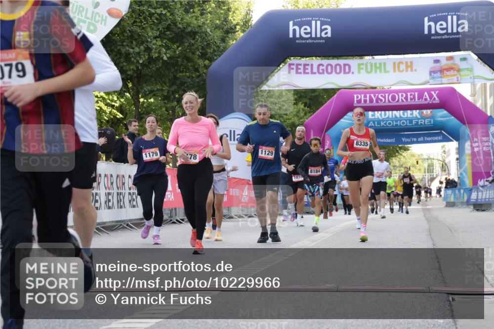 06.09.2026 - CURREX Alsterlauf Yannick Fuchs http://msf.ph/oto/10229966 06.09.2026 11:51:18 Ziel 1079, 1103, 1129, 1178, 1179, 1180, 1182, 1314, 4444, 8184, 8208, 8285, 8312, 8335 meine-sportfotos.de
