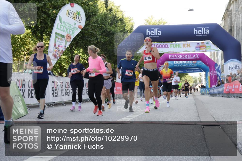 06.09.2026 - CURREX Alsterlauf Yannick Fuchs http://msf.ph/oto/10229970 06.09.2026 11:51:19 Ziel 1032, 1035, 1079, 1103, 1129, 1178, 1179, 1180, 1182, 1300, 1314, 4444, 8184, 8208, 8285, 8312, 8335 meine-sportfotos.de