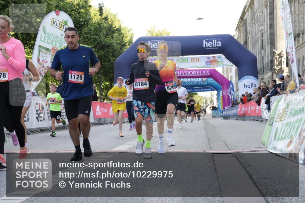 06.09.2026 - CURREX Alsterlauf Yannick Fuchs http://msf.ph/oto/10229975 06.09.2026 11:51:21 Ziel 1032, 1035, 1079, 1103, 1129, 1148, 1178, 1179, 1180, 1224, 1300, 4444, 8047, 8184, 8208, 8335 meine-sportfotos.de