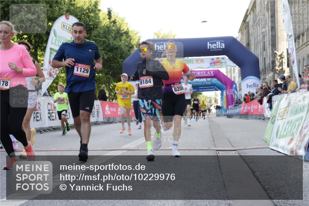 06.09.2026 - CURREX Alsterlauf Yannick Fuchs http://msf.ph/oto/10229976 06.09.2026 11:51:22 Ziel 1032, 1035, 1079, 1103, 1129, 1148, 1178, 1179, 1180, 1224, 1300, 4444, 8047, 8184, 8208, 8335 meine-sportfotos.de