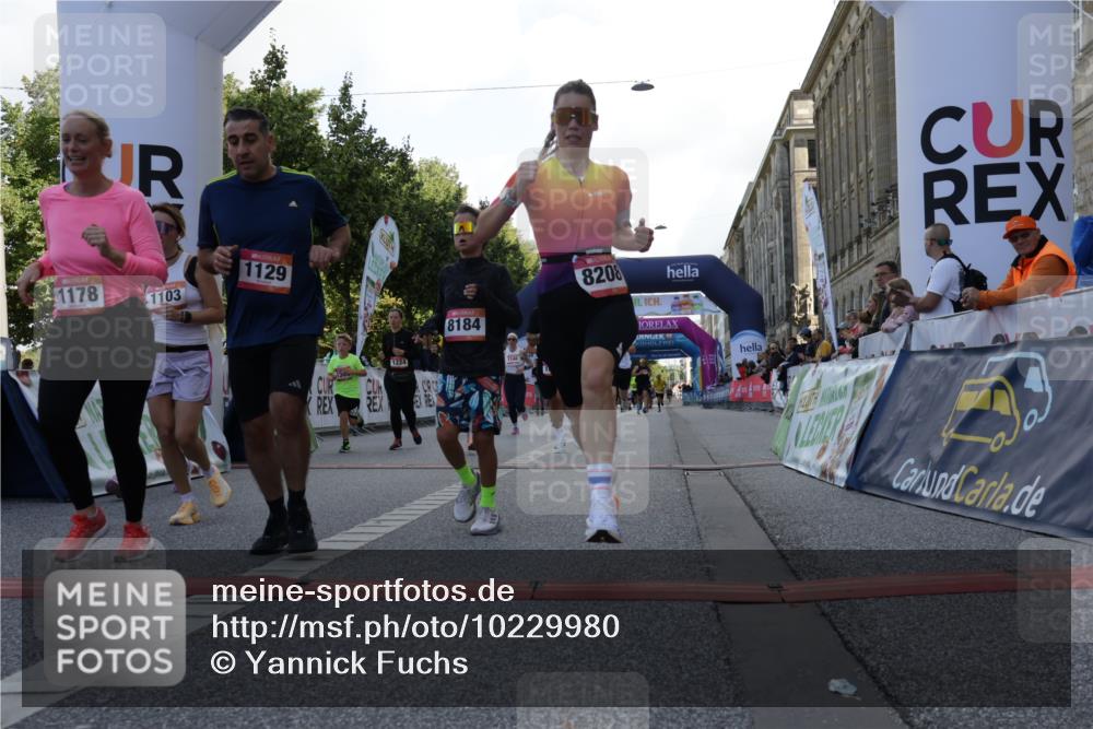 06.09.2026 - CURREX Alsterlauf Yannick Fuchs http://msf.ph/oto/10229980 06.09.2026 11:51:23 Ziel 1032, 1035, 1079, 1103, 1129, 1148, 1178, 1179, 1180, 1224, 1300, 4444, 8047, 8184, 8208, 8335 meine-sportfotos.de