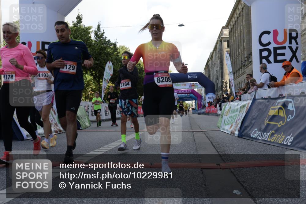 06.09.2026 - CURREX Alsterlauf Yannick Fuchs http://msf.ph/oto/10229981 06.09.2026 11:51:23 Ziel 1032, 1035, 1079, 1103, 1129, 1148, 1178, 1179, 1180, 1224, 1300, 4444, 8047, 8184, 8208, 8335 meine-sportfotos.de