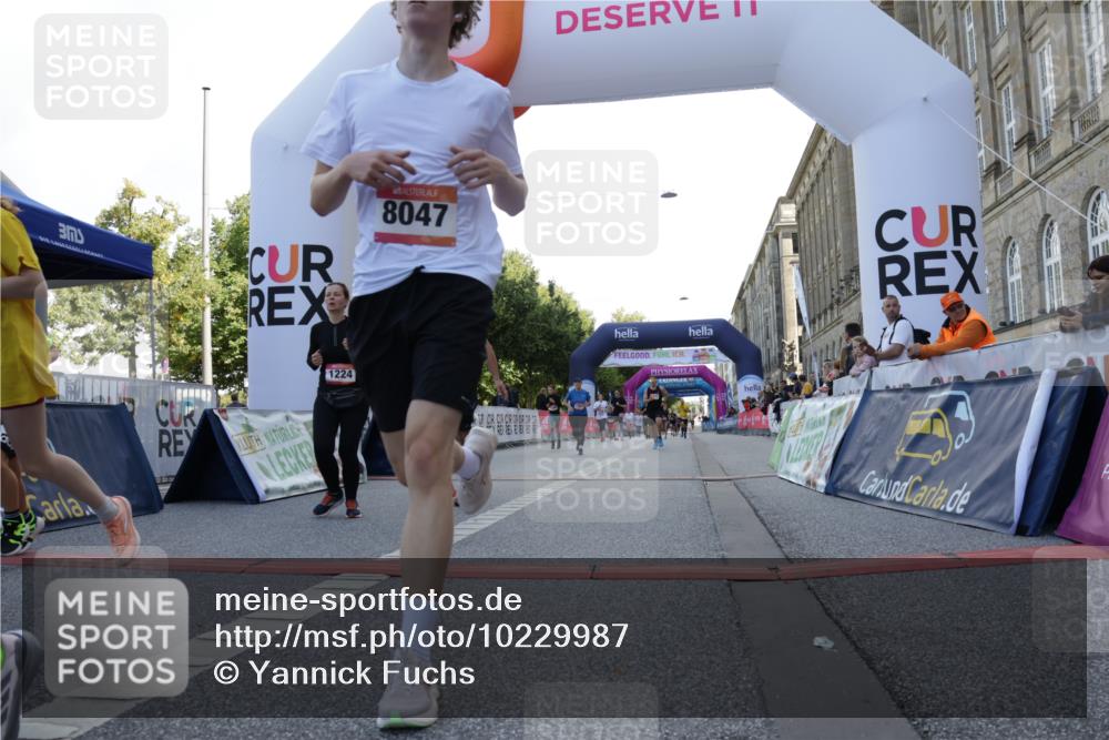 06.09.2026 - CURREX Alsterlauf Yannick Fuchs http://msf.ph/oto/10229987 06.09.2026 11:51:26 Ziel 1032, 1035, 1103, 1129, 1148, 1178, 1179, 1180, 1224, 1300, 1301, 1343, 1346, 8047, 8172, 8184, 8208, 8335 meine-sportfotos.de