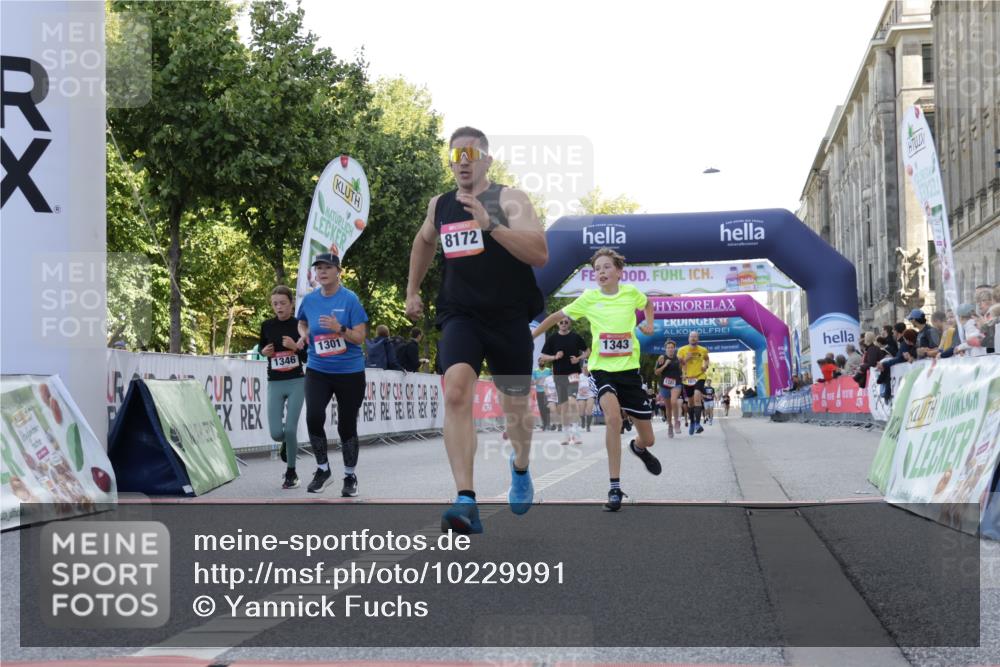 06.09.2026 - CURREX Alsterlauf Yannick Fuchs http://msf.ph/oto/10229991 06.09.2026 11:51:29 Ziel 1032, 1035, 1102, 1103, 1148, 1179, 1224, 1300, 1301, 1321, 1343, 1346, 8047, 8172, 8208 meine-sportfotos.de