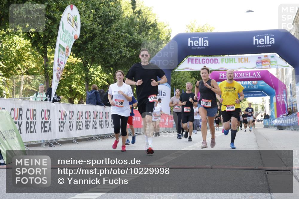 06.09.2026 - CURREX Alsterlauf Yannick Fuchs http://msf.ph/oto/10229998 06.09.2026 11:51:33 Ziel 1029, 1056, 1102, 1148, 1158, 1162, 1301, 1321, 1343, 1345, 1346, 8172 meine-sportfotos.de