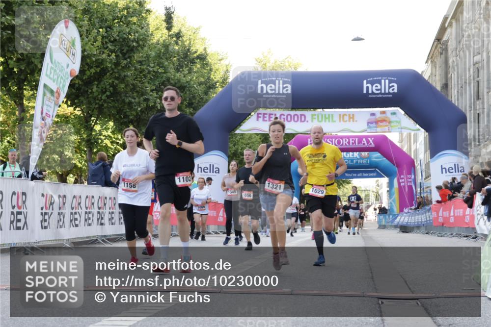 06.09.2026 - CURREX Alsterlauf Yannick Fuchs http://msf.ph/oto/10230000 06.09.2026 11:51:33 Ziel 1029, 1056, 1102, 1148, 1158, 1162, 1301, 1321, 1343, 1345, 1346, 8172 meine-sportfotos.de