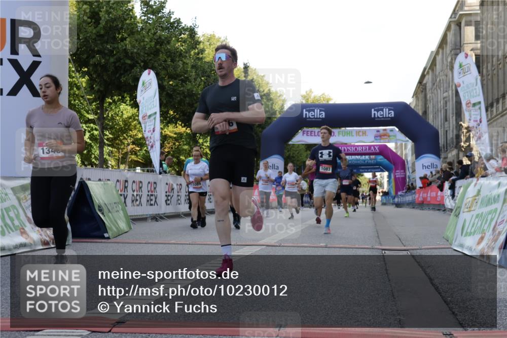 06.09.2026 - CURREX Alsterlauf Yannick Fuchs http://msf.ph/oto/10230012 06.09.2026 11:51:39 Ziel 1029, 1056, 1083, 1089, 1090, 1102, 1158, 1162, 1226, 1257, 1315, 1321, 1345, 8159, 8327 meine-sportfotos.de