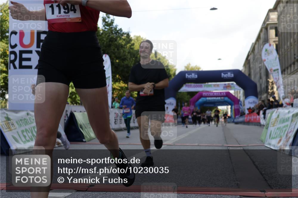 06.09.2026 - CURREX Alsterlauf Yannick Fuchs http://msf.ph/oto/10230035 06.09.2026 11:51:46 Ziel 1083, 1089, 1090, 1135, 1194, 1226, 1254, 1257, 1315, 1347, 8159, 8327 meine-sportfotos.de