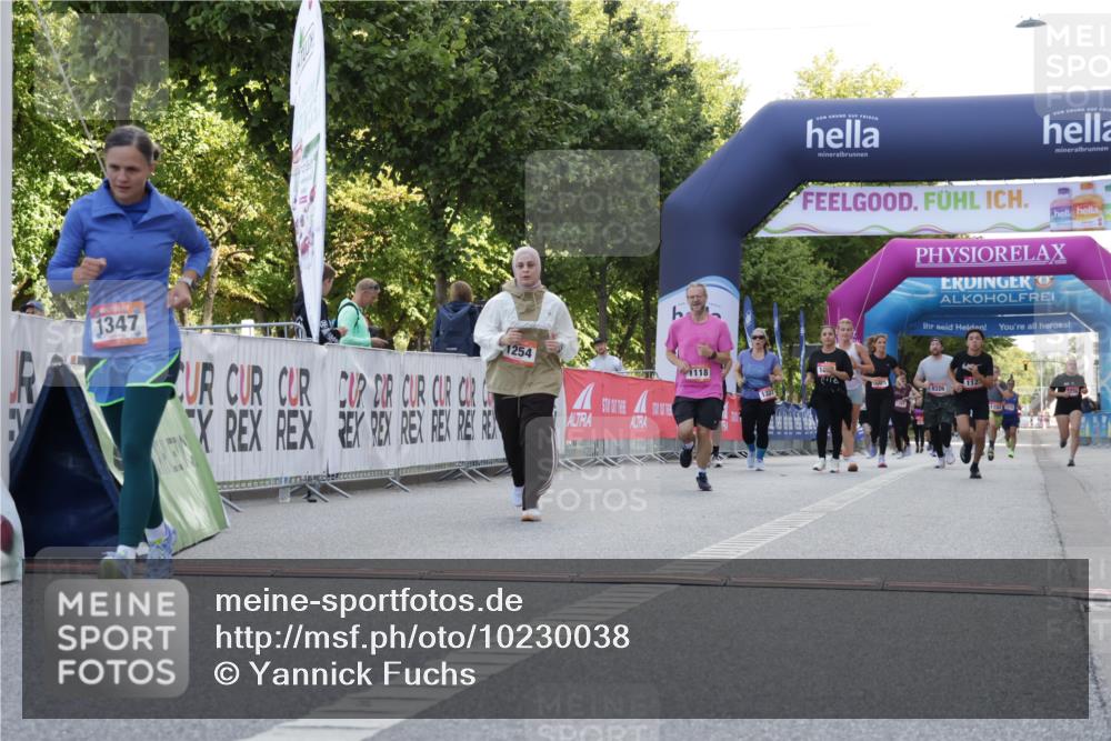 06.09.2026 - CURREX Alsterlauf Yannick Fuchs http://msf.ph/oto/10230038 06.09.2026 11:51:48 Ziel 1089, 1090, 1118, 1123, 1135, 1194, 1254, 1257, 1315, 1347, 8159, 8327 meine-sportfotos.de