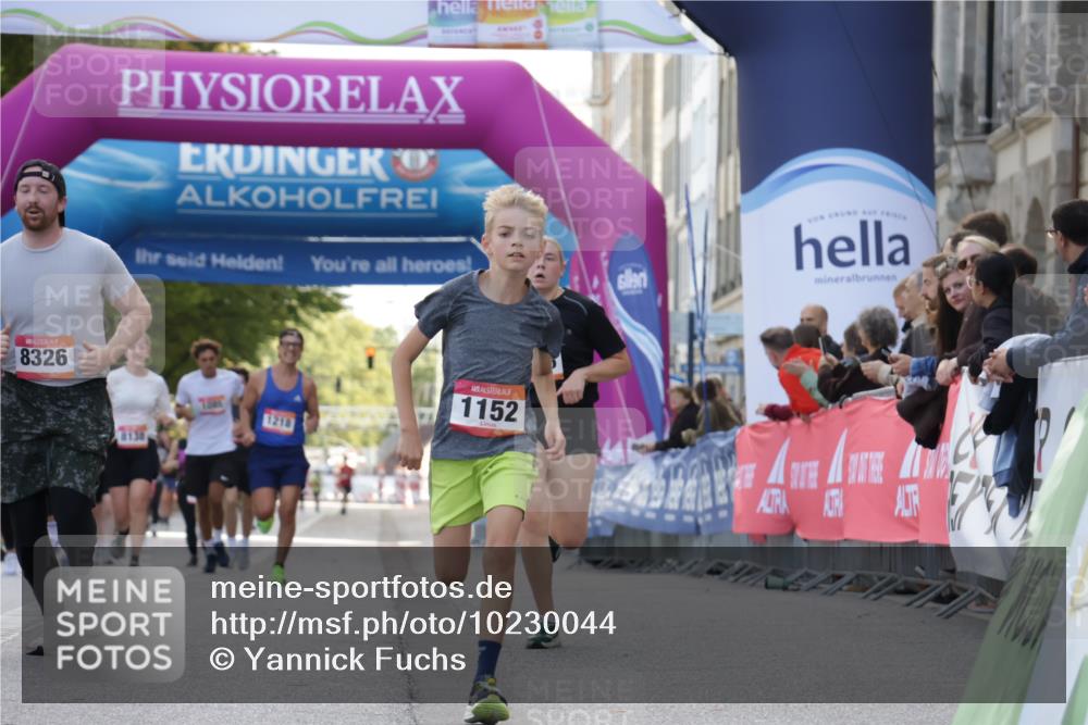 06.09.2026 - CURREX Alsterlauf Yannick Fuchs http://msf.ph/oto/10230044 06.09.2026 11:51:53 Ziel 1118, 1123, 1135, 1152, 1200, 1240, 1254, 1303, 1327, 1347, 8236, 8325, 8326 meine-sportfotos.de
