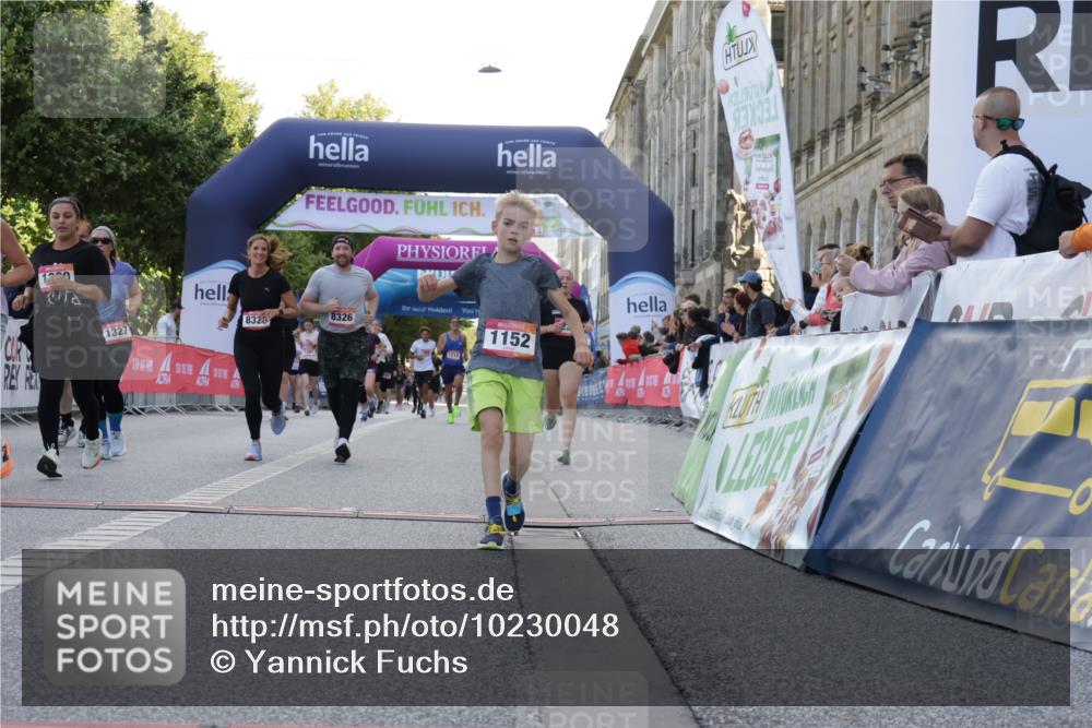 06.09.2026 - CURREX Alsterlauf Yannick Fuchs http://msf.ph/oto/10230048 06.09.2026 11:51:54 Ziel 1118, 1123, 1152, 1200, 1240, 1254, 1303, 1327, 1347, 8236, 8325, 8326 meine-sportfotos.de