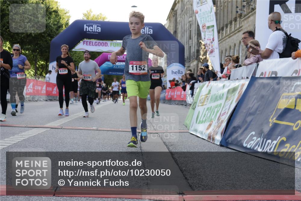 06.09.2026 - CURREX Alsterlauf Yannick Fuchs http://msf.ph/oto/10230050 06.09.2026 11:51:55 Ziel 1118, 1123, 1152, 1200, 1240, 1254, 1303, 1327, 1347, 8236, 8325, 8326 meine-sportfotos.de