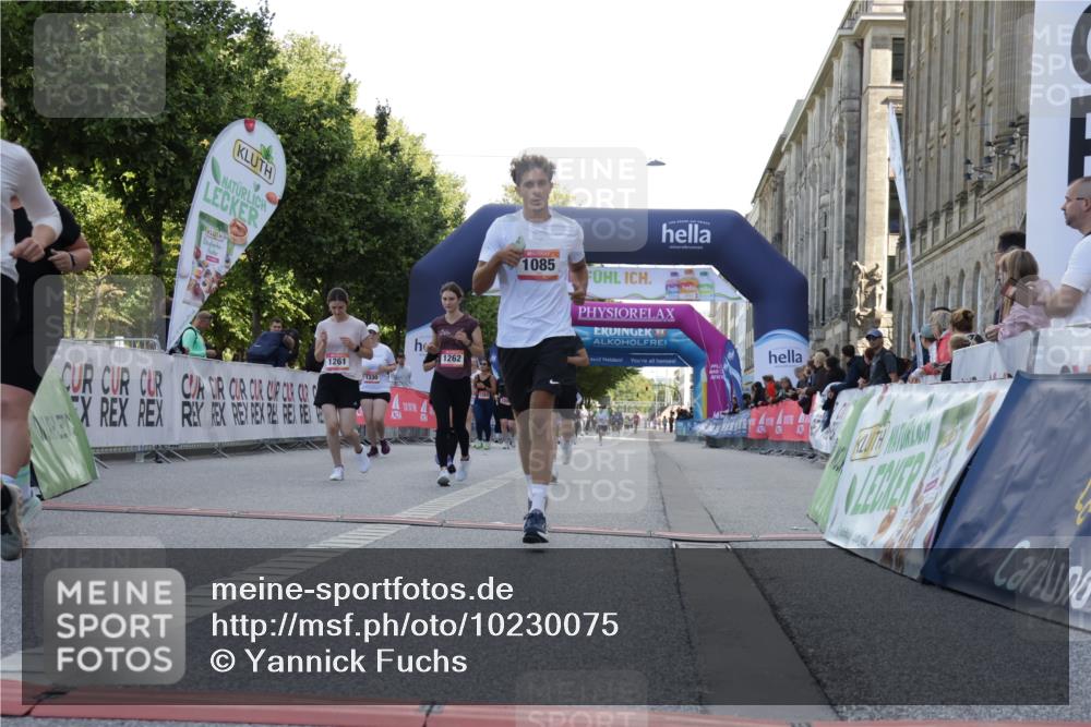 06.09.2026 - CURREX Alsterlauf Yannick Fuchs http://msf.ph/oto/10230075 06.09.2026 11:52:05 Ziel 1085, 1108, 1154, 1193, 1218, 1240, 1261, 1262, 1279, 8138 meine-sportfotos.de