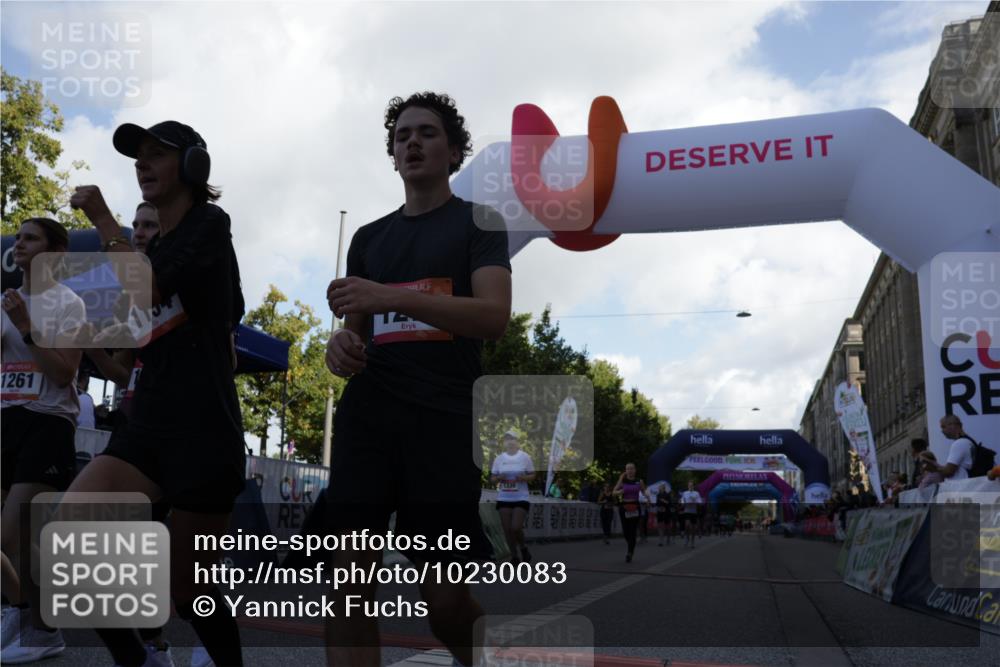 06.09.2026 - CURREX Alsterlauf Yannick Fuchs http://msf.ph/oto/10230083 06.09.2026 11:52:11 Ziel 1085, 1108, 1154, 1210, 1244, 1261, 1262, 1279, 1330, 8138 meine-sportfotos.de