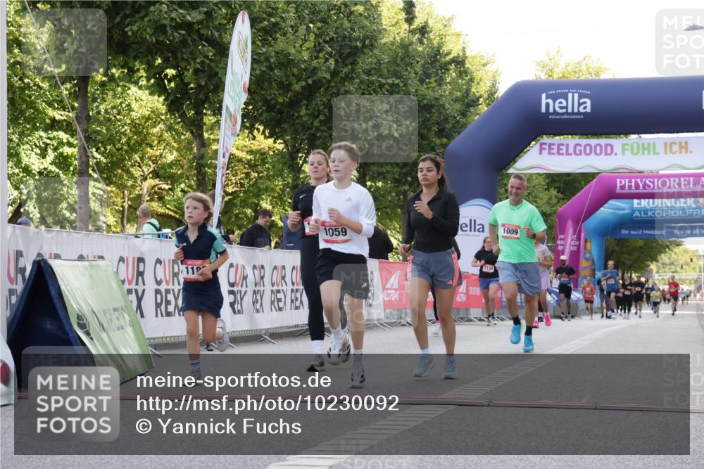 06.09.2026 - CURREX Alsterlauf Yannick Fuchs http://msf.ph/oto/10230092 06.09.2026 11:52:20 Ziel 1009, 1059, 1120, 1186, 1205, 1206, 1215, 1244, 1266, 1304 meine-sportfotos.de