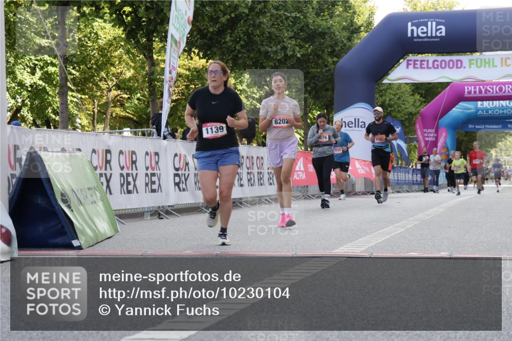 06.09.2026 - CURREX Alsterlauf Yannick Fuchs http://msf.ph/oto/10230104 06.09.2026 11:52:28 Ziel 1009, 1020, 1059, 1075, 1076, 1139, 1186, 1266, 1304, 8202 meine-sportfotos.de