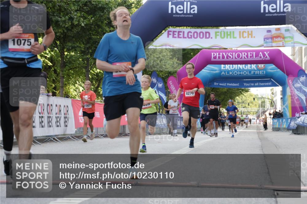 06.09.2026 - CURREX Alsterlauf Yannick Fuchs http://msf.ph/oto/10230110 06.09.2026 11:52:33 Ziel 1007, 1020, 1075, 1076, 1139, 8028, 8202, 8269, 8270 meine-sportfotos.de