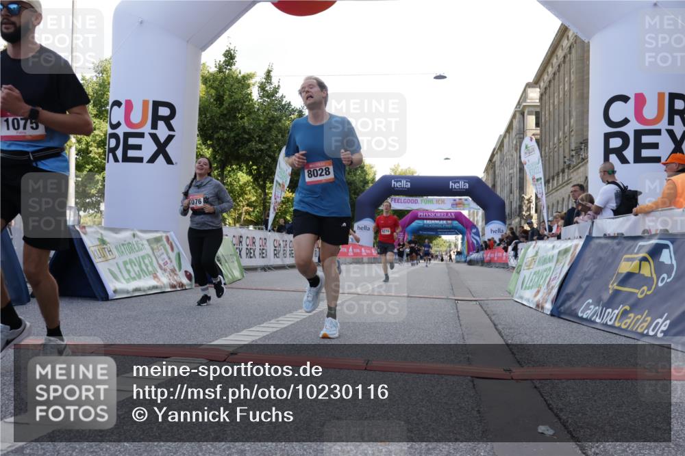 06.09.2026 - CURREX Alsterlauf Yannick Fuchs http://msf.ph/oto/10230116 06.09.2026 11:52:35 Ziel 1007, 1075, 1076, 1139, 8028, 8202, 8269, 8270 meine-sportfotos.de
