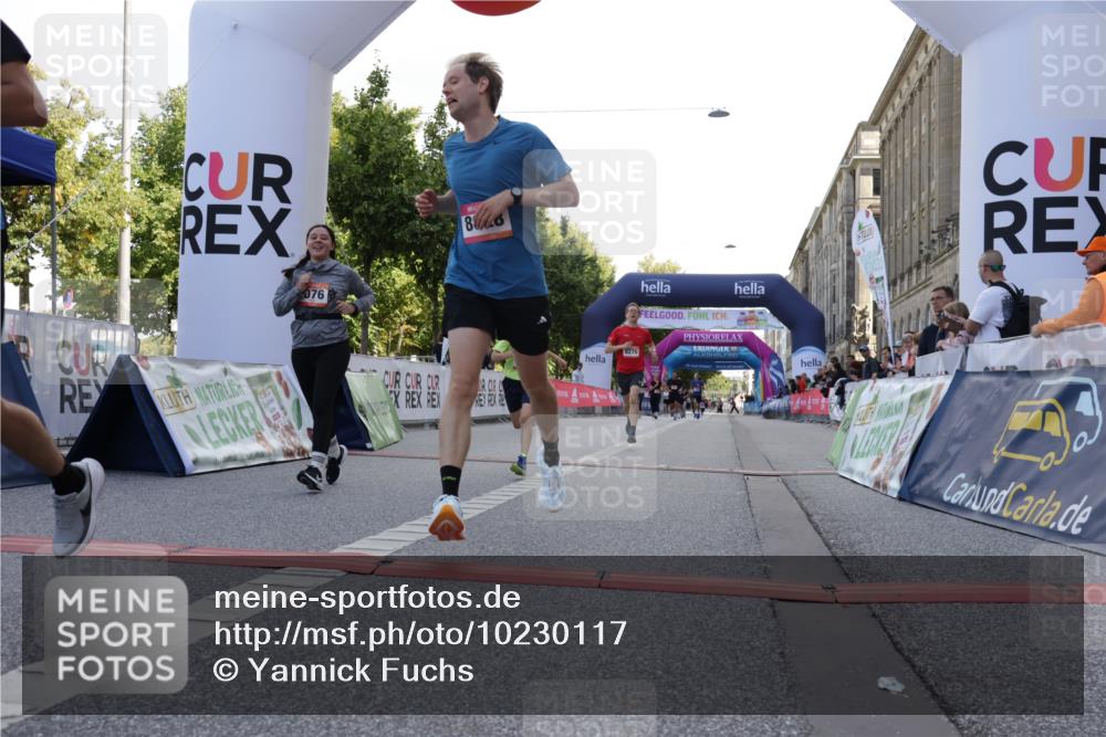 06.09.2026 - CURREX Alsterlauf Yannick Fuchs http://msf.ph/oto/10230117 06.09.2026 11:52:35 Ziel 1007, 1075, 1076, 1139, 8028, 8202, 8269, 8270 meine-sportfotos.de